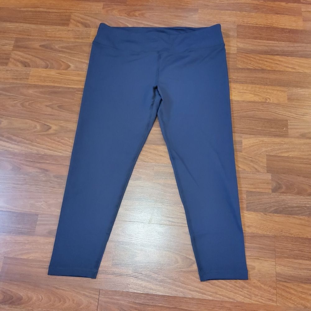 Vimmia Petit Athletic Cropped Leggings Size 3X Blue NWOT